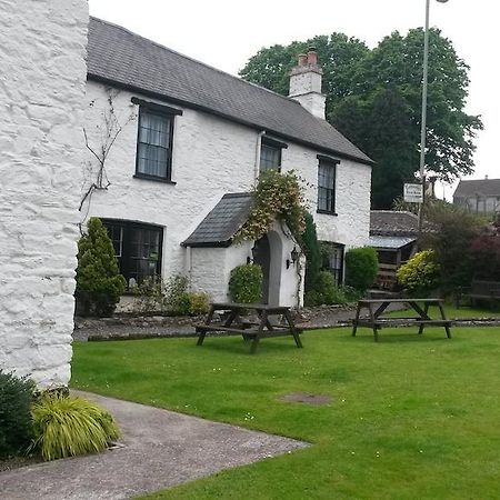 Townstal Farmhouse Bed & Breakfast Dartmouth Exterior photo