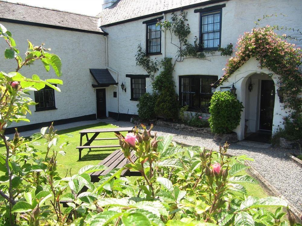 Townstal Farmhouse Bed & Breakfast Dartmouth Exterior photo